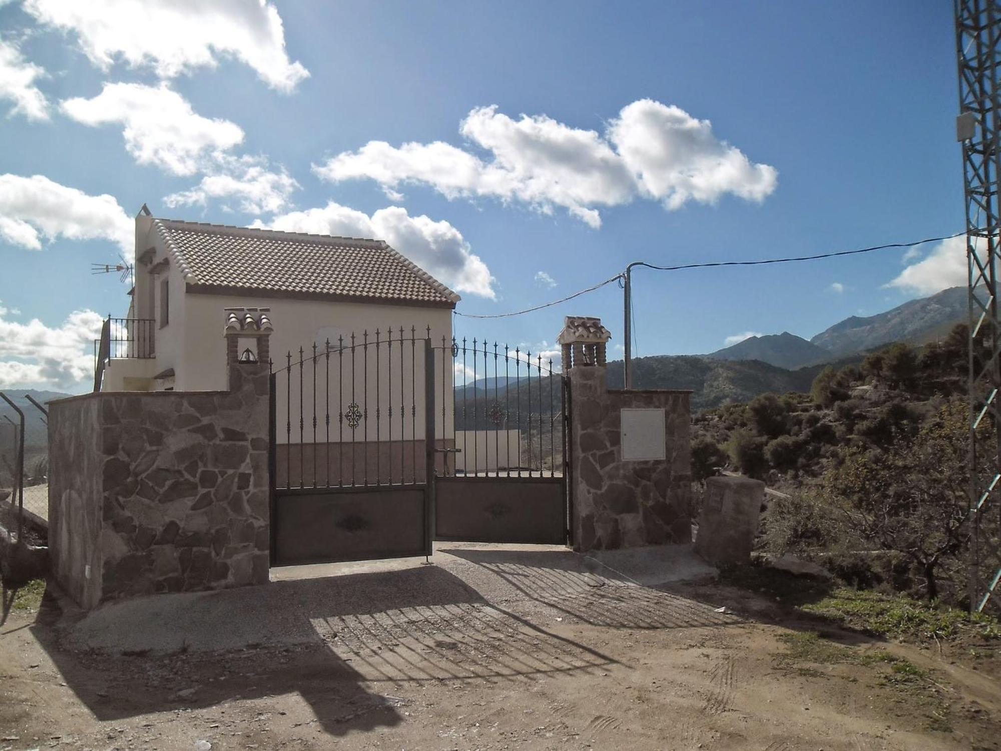 Hostal La Revuelta Yunquera Exterior foto